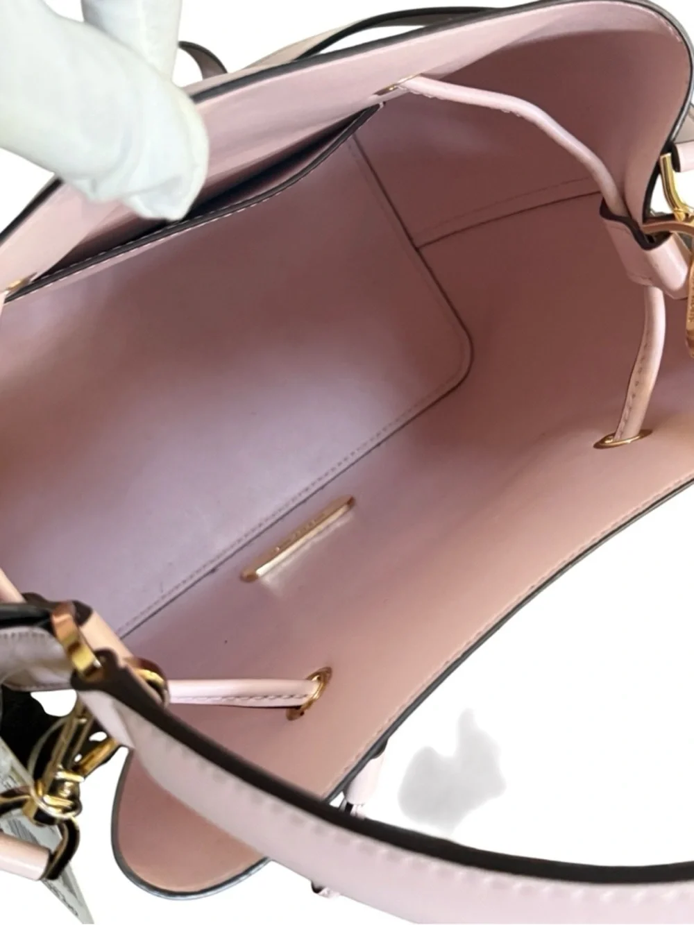NWT Michael Kors Suri Brown Monogram Bucket Bag with Pale Pink Trim! NEW! - Picture 10 of 15
